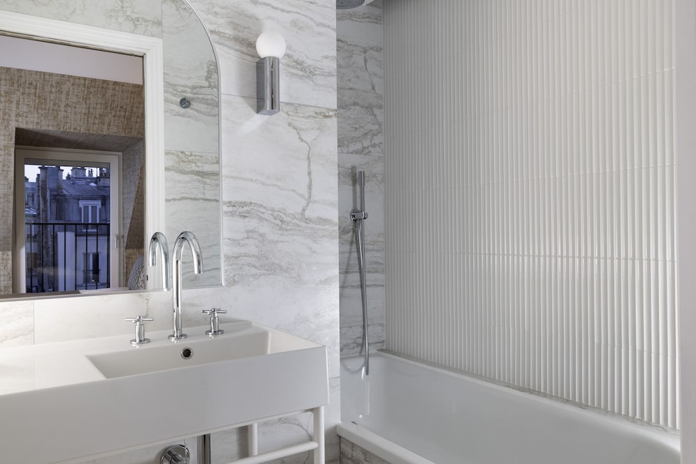 Habitación Junior del hotel des Carmes By Malone. Foto 10
