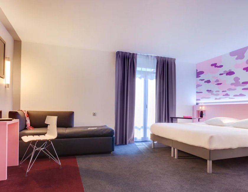Suite 1 habitación Sofá Cama incluido 1 Cama doble del hotel Ibis Styles Nantes Centre Gare. Foto 1