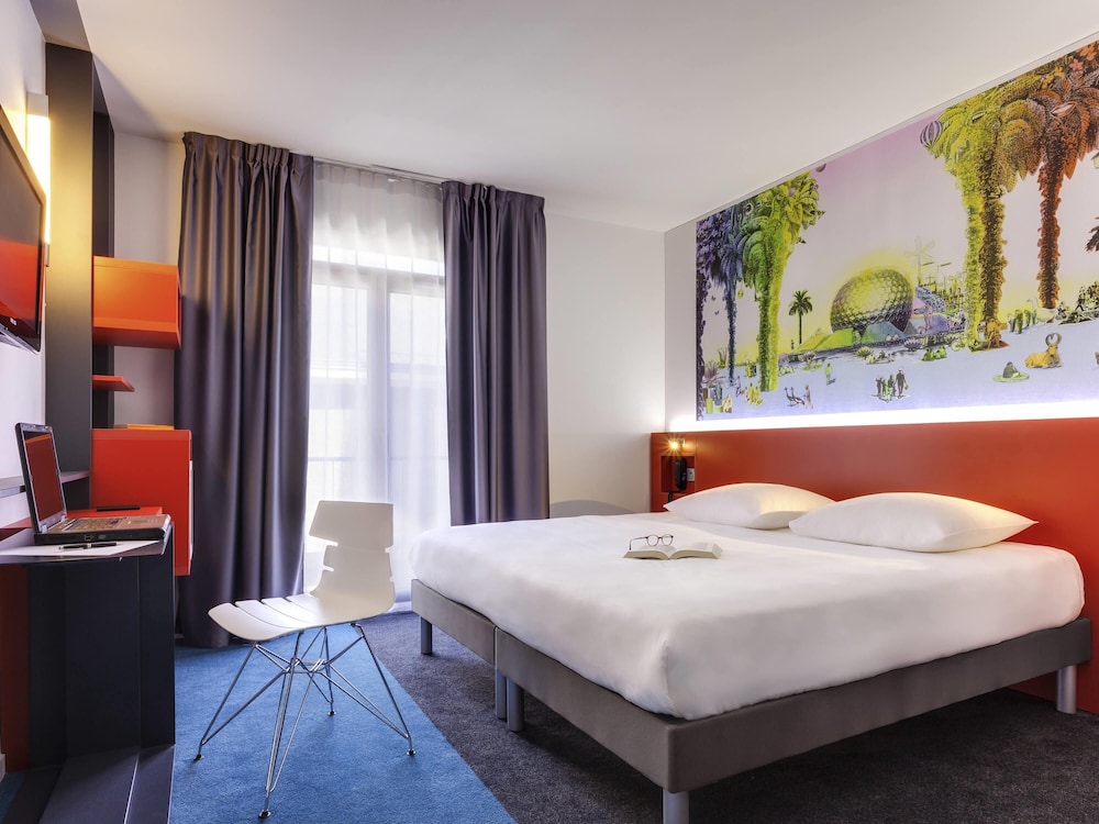 Habitación Standard con una cama doble del hotel Ibis Styles Nantes Centre Gare. Foto 5