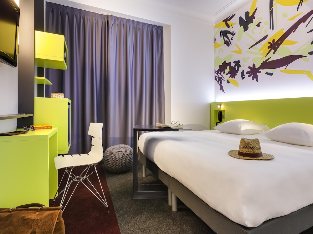 Habitación Standard con una cama doble del hotel Ibis Styles Nantes Centre Gare. Foto 6