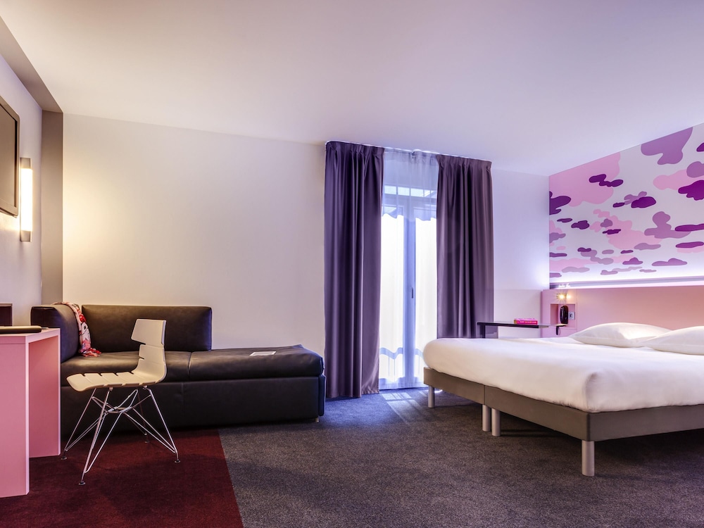 Habitación Standard con 3 camas individuales del hotel Ibis Styles Nantes Centre Gare
