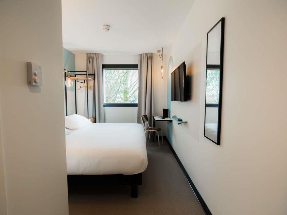 Habitación Pop con 1 cama doble del hotel Greet Brest Aéroport. Foto 2