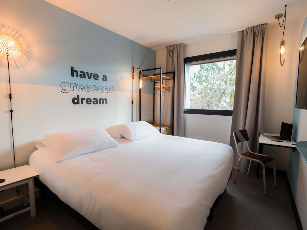 Habitación Pop con 1 cama doble del hotel Greet Brest Aéroport. Foto 3