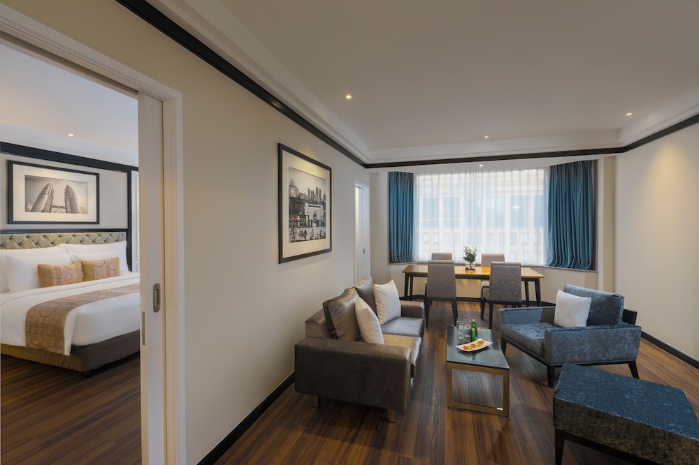 Suite The Level con Vistas a la Ciudad del hotel Melia Kuala Lumpur. Foto 2