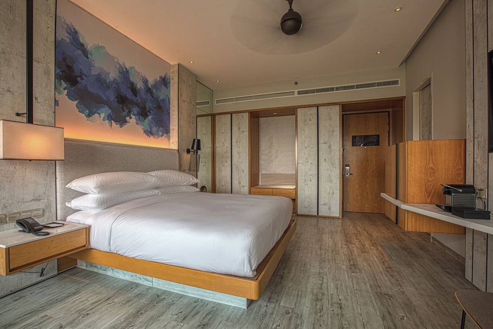 Habitación Deluxe, 1 cama de matrimonio grande del hotel Perhentian Marriott Resort and Spa. Foto 2