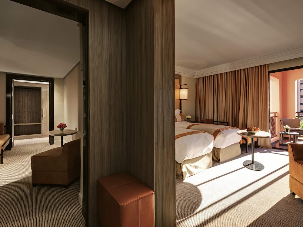 Superior Room, 2 single bed with a view del hotel Mövenpick Mansour Eddahbi Marrakech. Foto 1