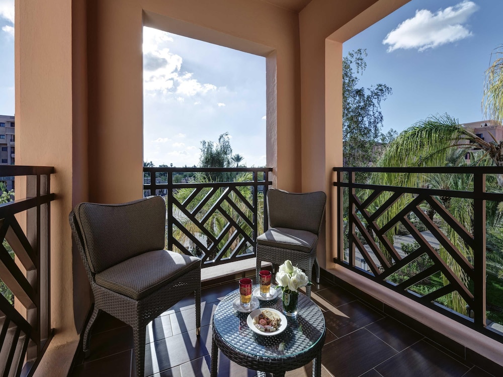 Superior Room, 2 single bed with a view del hotel Mövenpick Mansour Eddahbi Marrakech. Foto 3