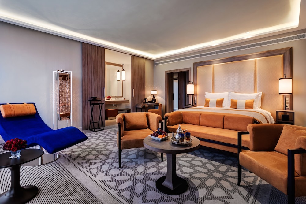 Habitación Deluxe, 1 cama de matrimonio grande del hotel Mövenpick Mansour Eddahbi Marrakech. Foto 10