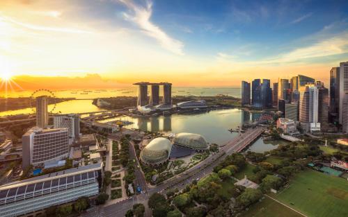 Executive Prestige, 2 Doubles, Lounge Access, High Floor, Balcony, Marina Bay View del hotel Swissotel The Stamford, Singapore. Foto 8