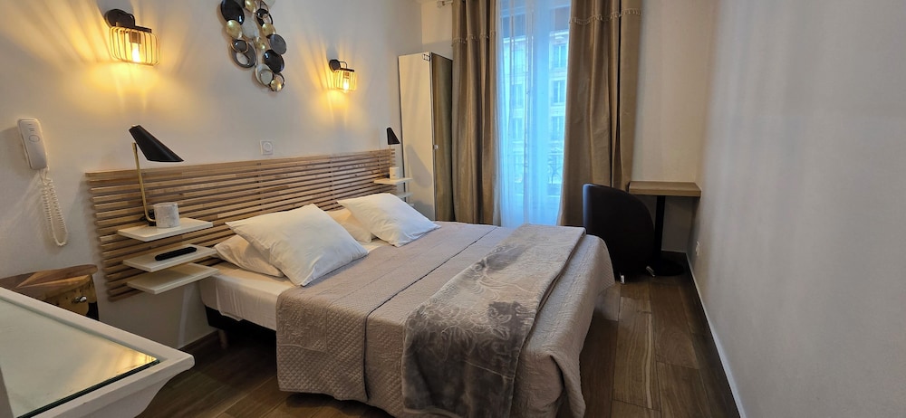 Habitación estándar doble, 1 cama de matrimonio (no elevator) del hotel hotel camelia