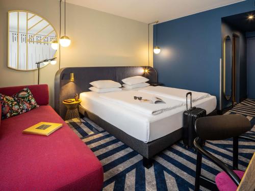 Habitación Superior con cama extragrande del hotel Mercure Wien City. Foto 4