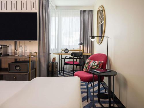 Habitación Privilege con cama extragrande del hotel Mercure Wien City. Foto 7