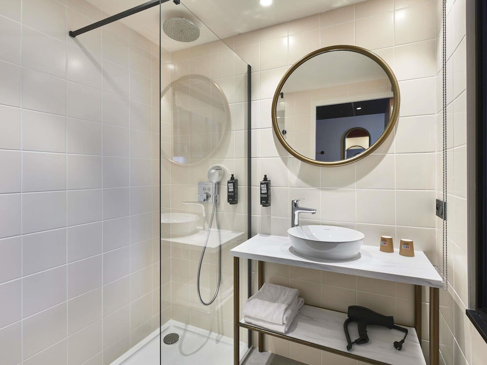 Habitación Standard con 2 camas individuales del hotel ibis Styles La Roche-sur-Yon. Foto 4