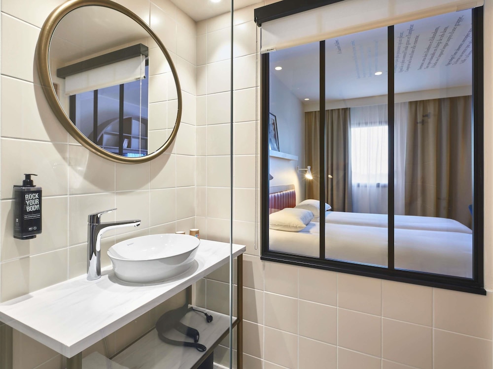 Habitación Standard con 2 camas individuales del hotel ibis Styles La Roche-sur-Yon. Foto 5