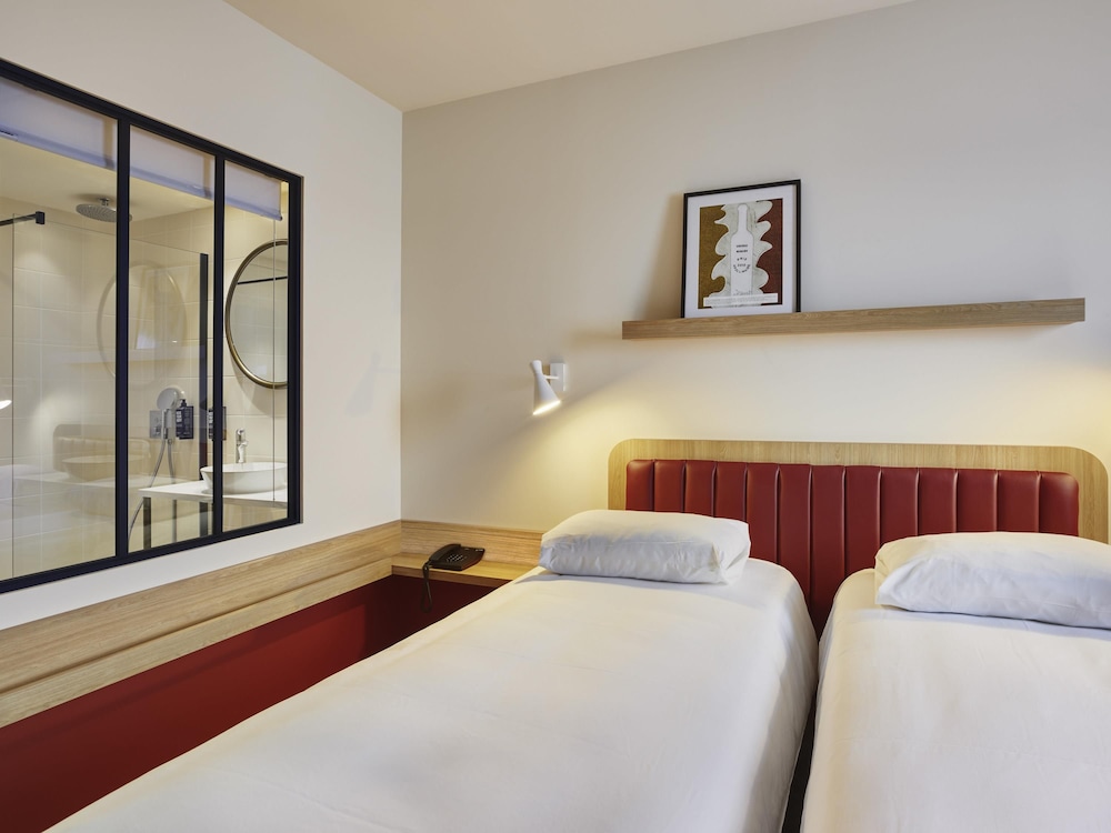 Habitación Standard con 2 camas individuales del hotel ibis Styles La Roche-sur-Yon. Foto 10