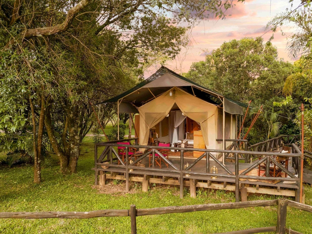 Habitación, 1 cama de matrimonio (Riverfront Tent with Queen Bed) del hotel Fairmont Mara Safari Club