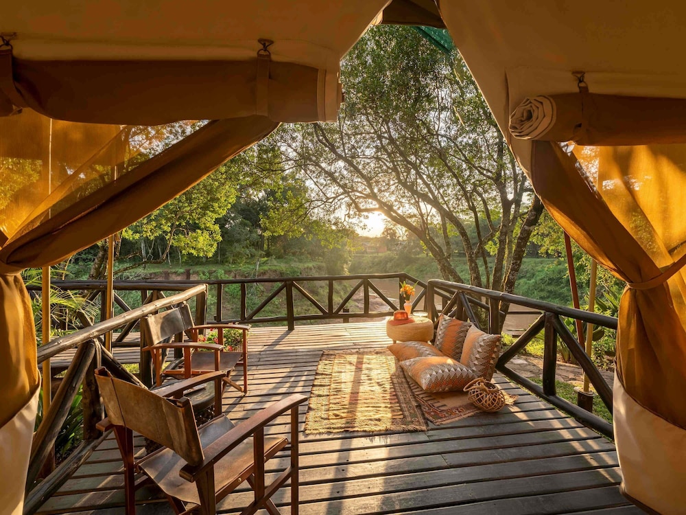 Tienda, 2 camas individuales (Riverfront. Accessible) del hotel Fairmont Mara Safari Club. Foto 1