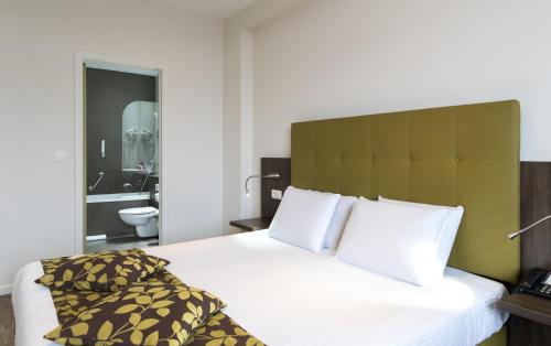 Habitación Doble Estándar del hotel CHAMBORD. Foto 7