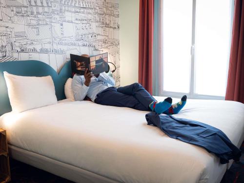 Habitación Doble Estándar del hotel Ibis Styles Paris Batignolles. Foto 2