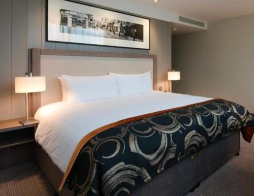 Habitación Executive con cama extragrande del hotel Clayton Chiswick. Foto 2