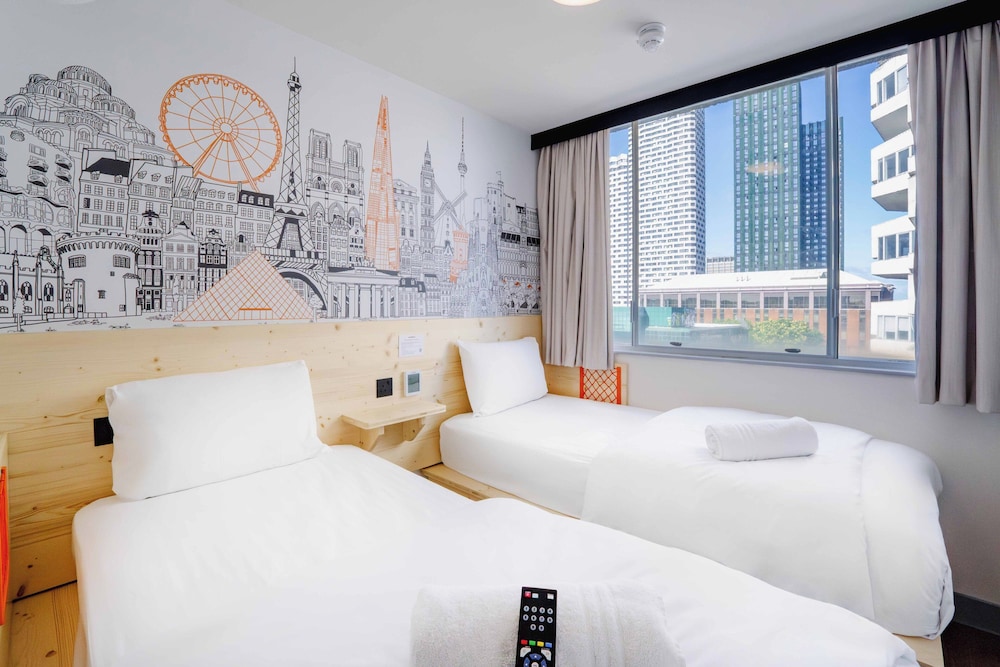 Twin Room del hotel easyLondon Croydon. Foto 6