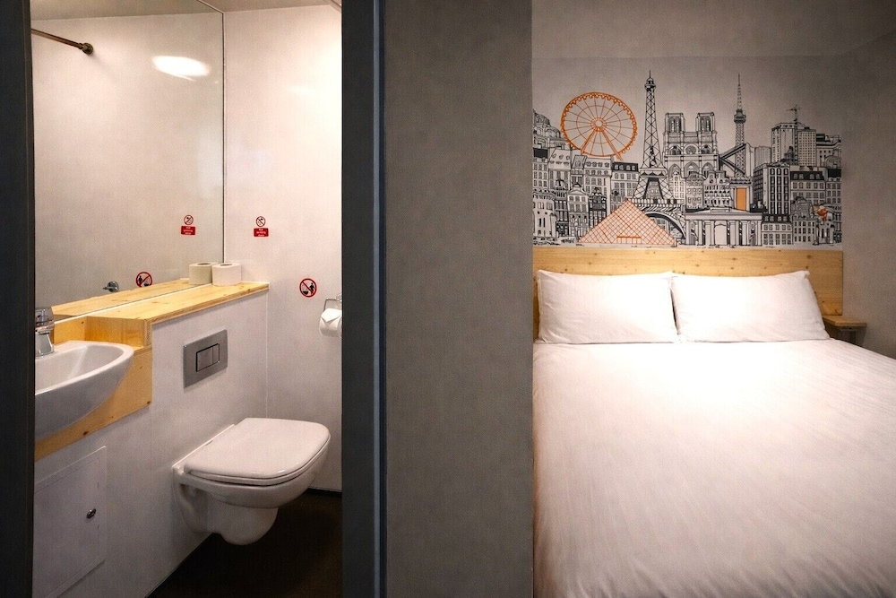 Habitación doble (No Windows) del hotel easyLondon Croydon. Foto 3