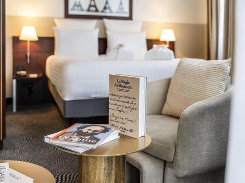 Habitación Doble Privilege con vistas del hotel Mercure Paris Gare Montparnasse TGV. Foto 10