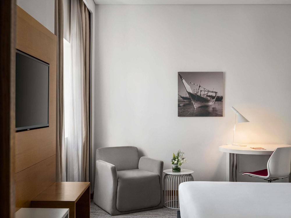 Habitación Doble Estándar con vistas a la ciudad del hotel ibis Styles Manama Diplomatic Area. Foto 2
