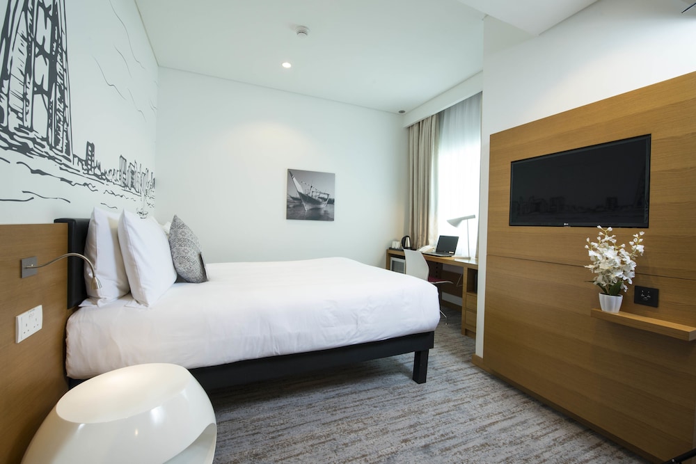Habitación Superior con vistas al mar del hotel ibis Styles Manama Diplomatic Area. Foto 10