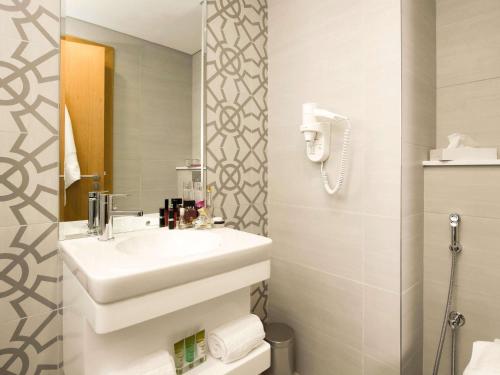 Suite Superior con vistas al mar del hotel ibis Styles Manama Diplomatic Area