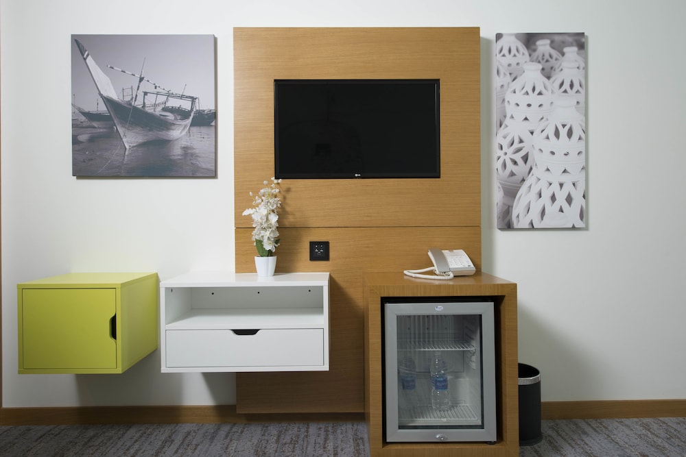 Suite Estándar, Dos Camas Individuales, Vistas a la Ciudad del hotel ibis Styles Manama Diplomatic Area. Foto 8