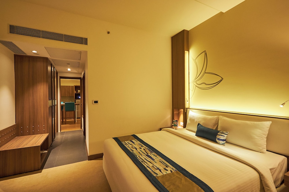 Suite Ejecutiva del hotel Mercure Chennai Sriperumbudur. Foto 1