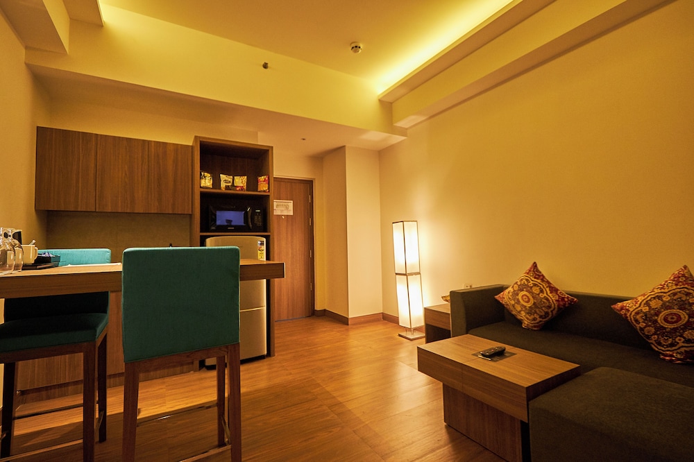 Suite Ejecutiva del hotel Mercure Chennai Sriperumbudur. Foto 7