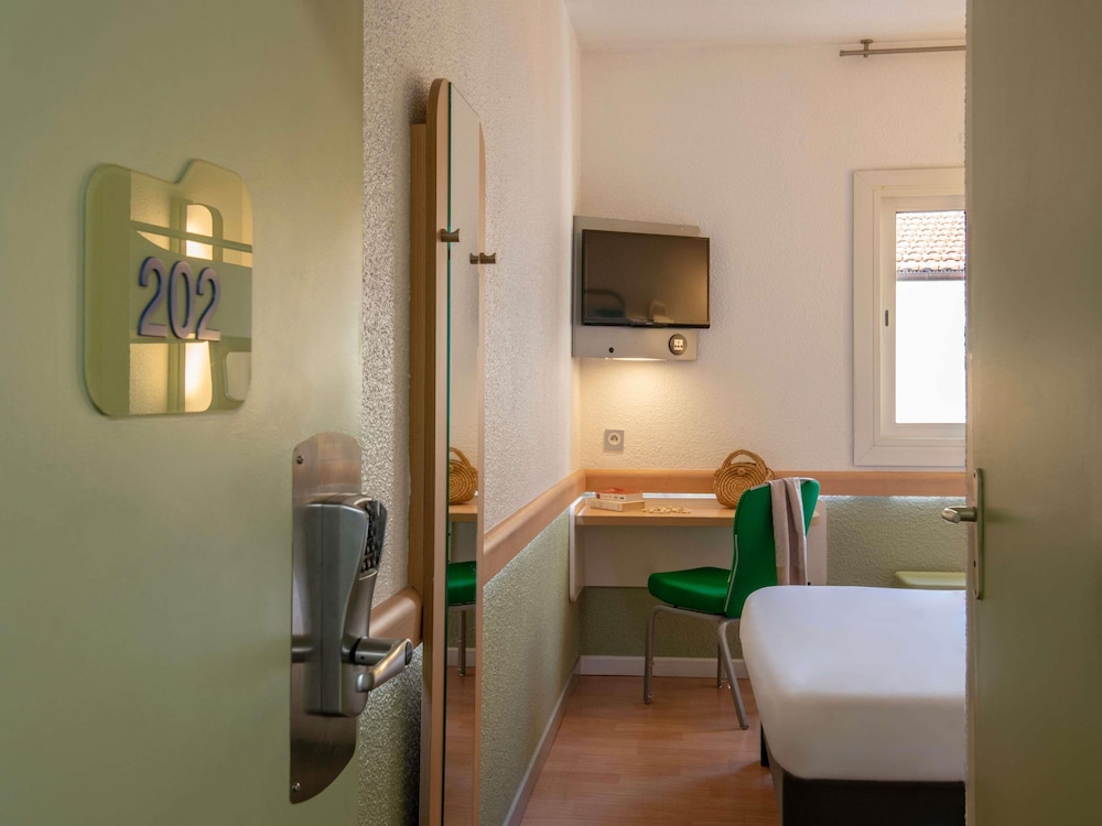 Habitación Doble con cama grande del hotel ibis budget Menton