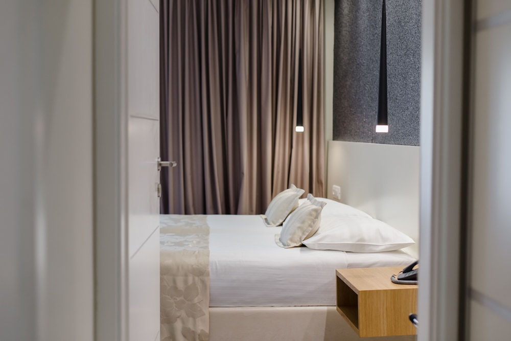 Habitación estándar con 1 cama doble o 2 individuales del hotel Lero. Foto 2
