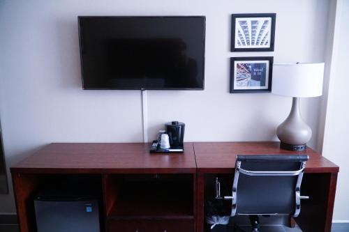 Habitación Cuádruple Deluxe del hotel Mint JFK Airport. Foto 3