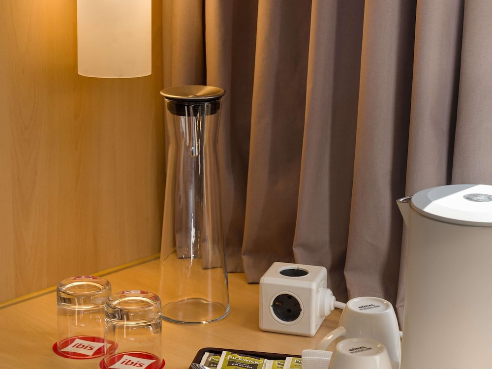 Habitación Premium con 1 cama doble del hotel ibis Kyiv Railway Station. Foto 5