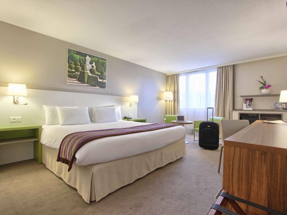 Habitación Privilege - 1 cama doble del hotel Mercure Paris Velizy. Foto 3