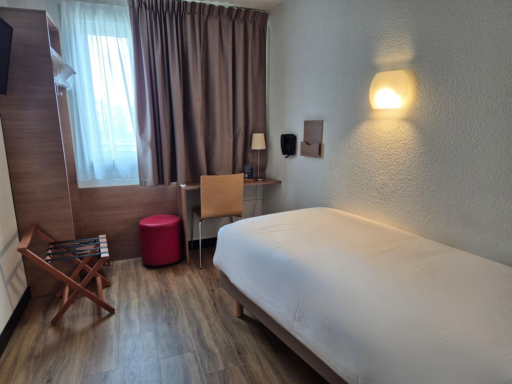 Habitación estándar, 1 cama individual del hotel CAMPANILE PARIS 12 - Bercy Village. Foto 2