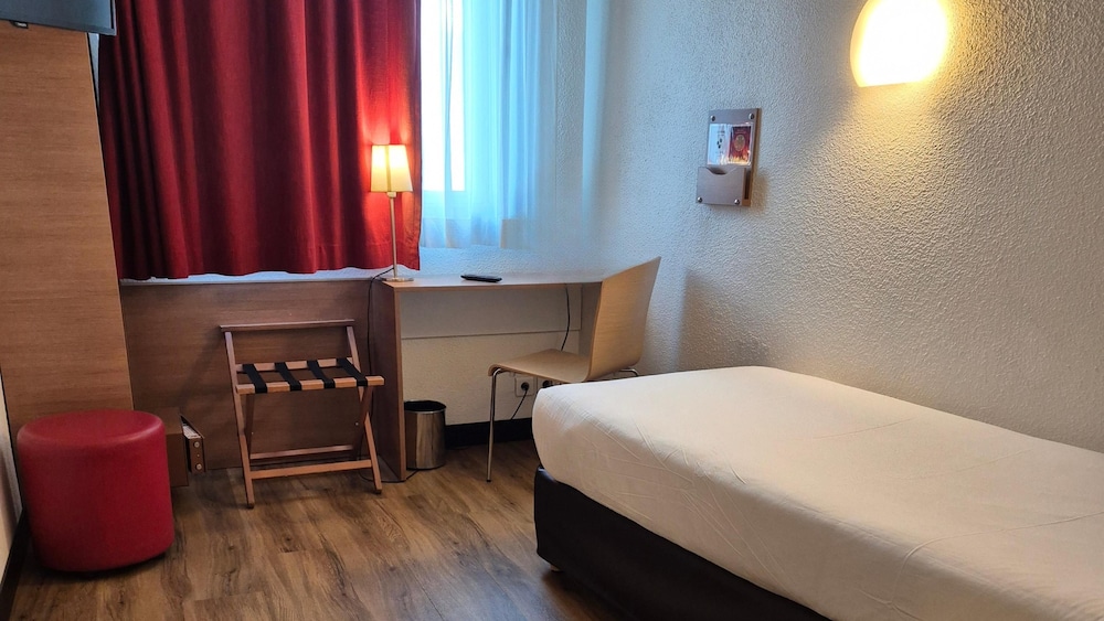 Habitación estándar, 1 cama individual del hotel CAMPANILE PARIS 12 - Bercy Village. Foto 2