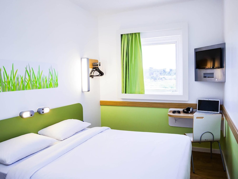 Apartamento funcional para hasta 2 personas, con cama doble del hotel ibis budget Campo Grande