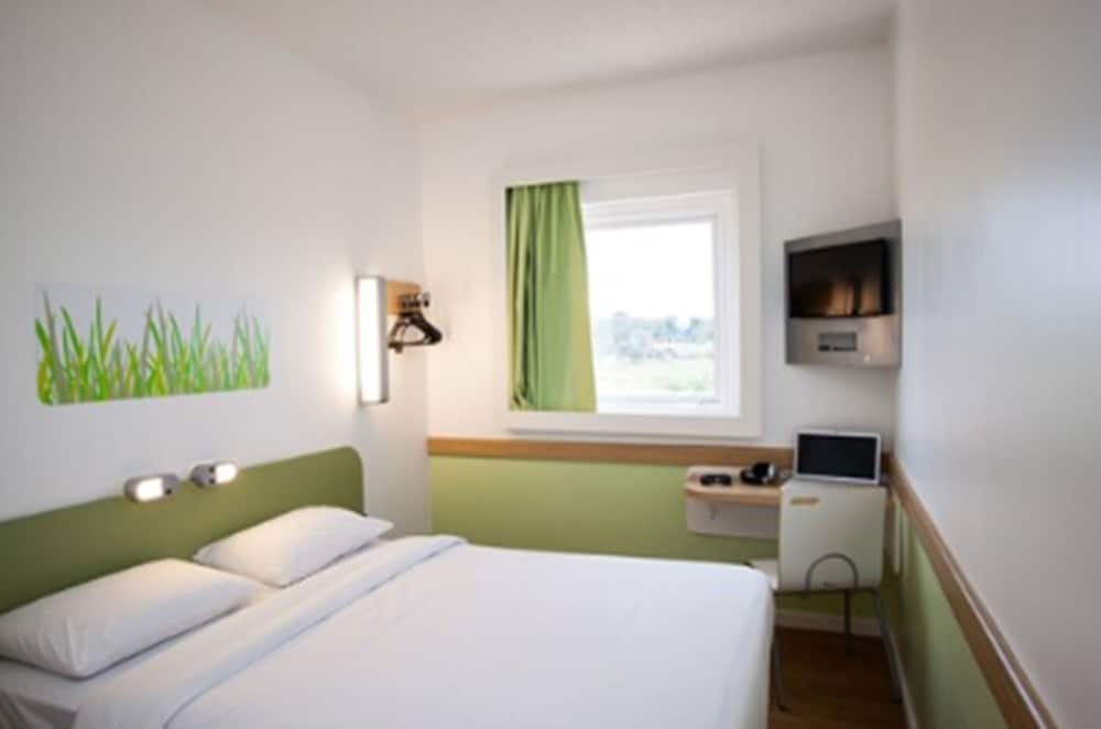 Apartamento funcional para hasta 2 personas, con cama doble del hotel ibis budget Campo Grande. Foto 1