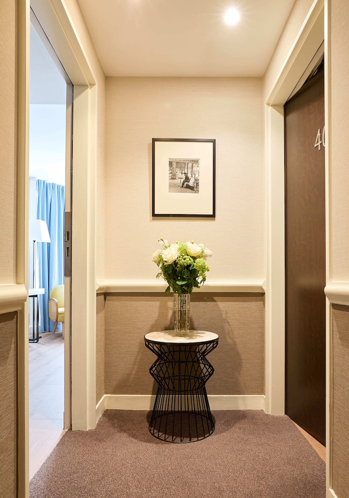 Habitación Deluxe (Family) del hotel Plaza Tour Eiffel. Foto 2