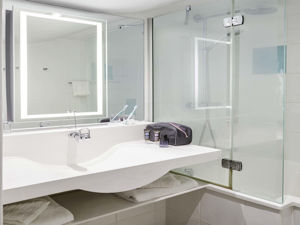 Habitación estándar, 2 camas individuales del hotel Novotel London Excel. Foto 1