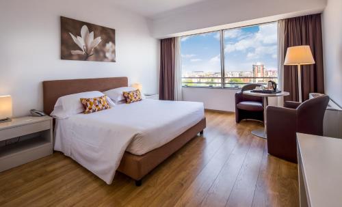 Habitación Doble Superior con vistas a la ciudad del hotel Hotel Blaise & Francis