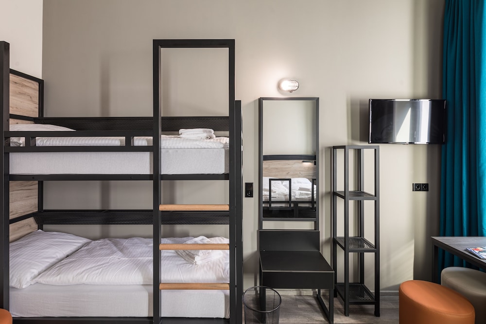 Habitación triple del hotel aando Budapest City. Foto 3