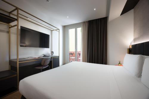 Habitación Doble Deluxe con Balcón del hotel The Market Urban. Foto 3