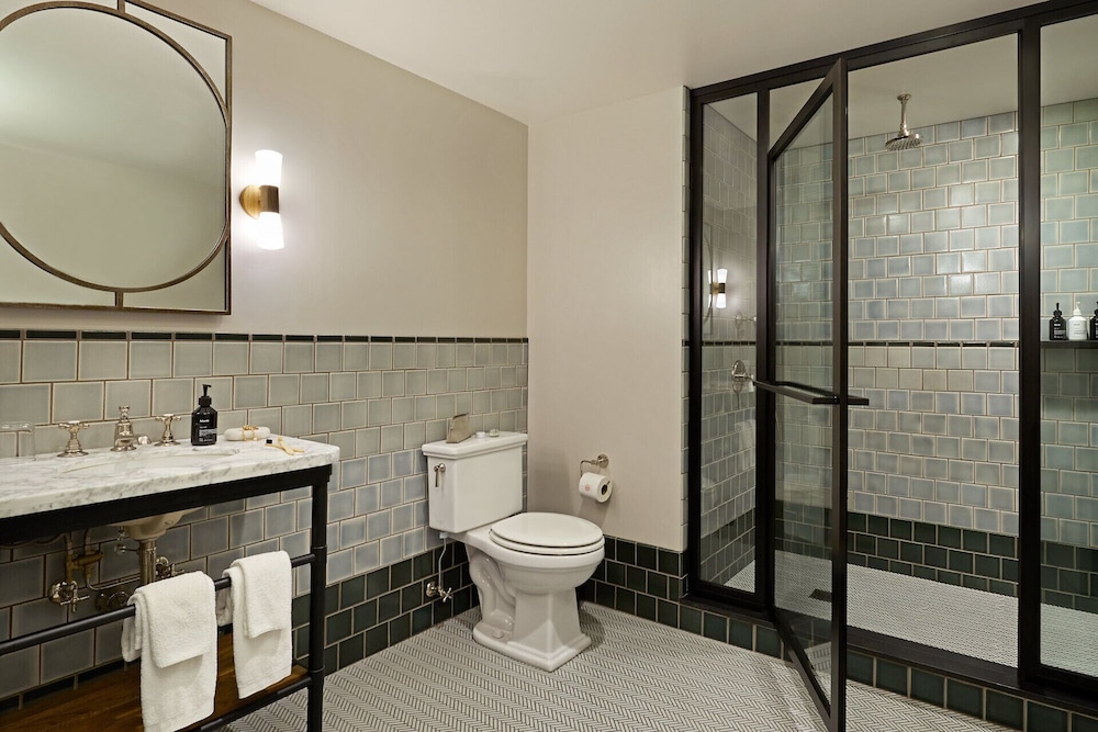 Espacioso del hotel The Hoxton Chicago. Foto 1