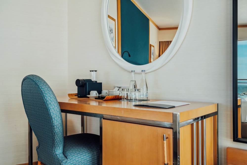 Habitación Deluxe, vistas al mar del hotel Sesimbra Oceanfront. Foto 4