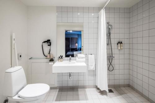 Habitación Estándar adaptada para personas de movilidad reducida del hotel Billund Airport Hotel. Foto 7